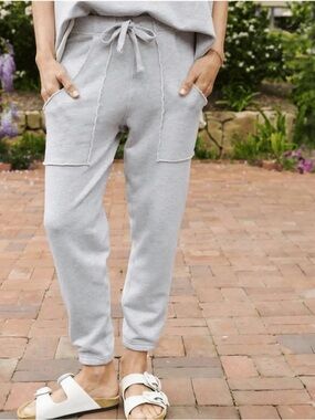 Frank and Eileen eamon terry joggers size large